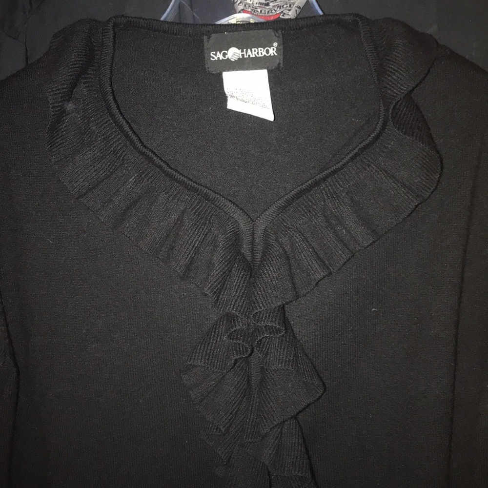 Black cashmere like sweater Sag Harbor Large